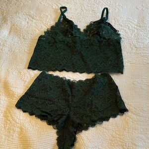 Elegant Lace Bralette and Panty Set - Green